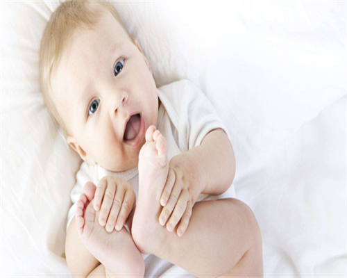 月经量很少颜色发黑正常吗